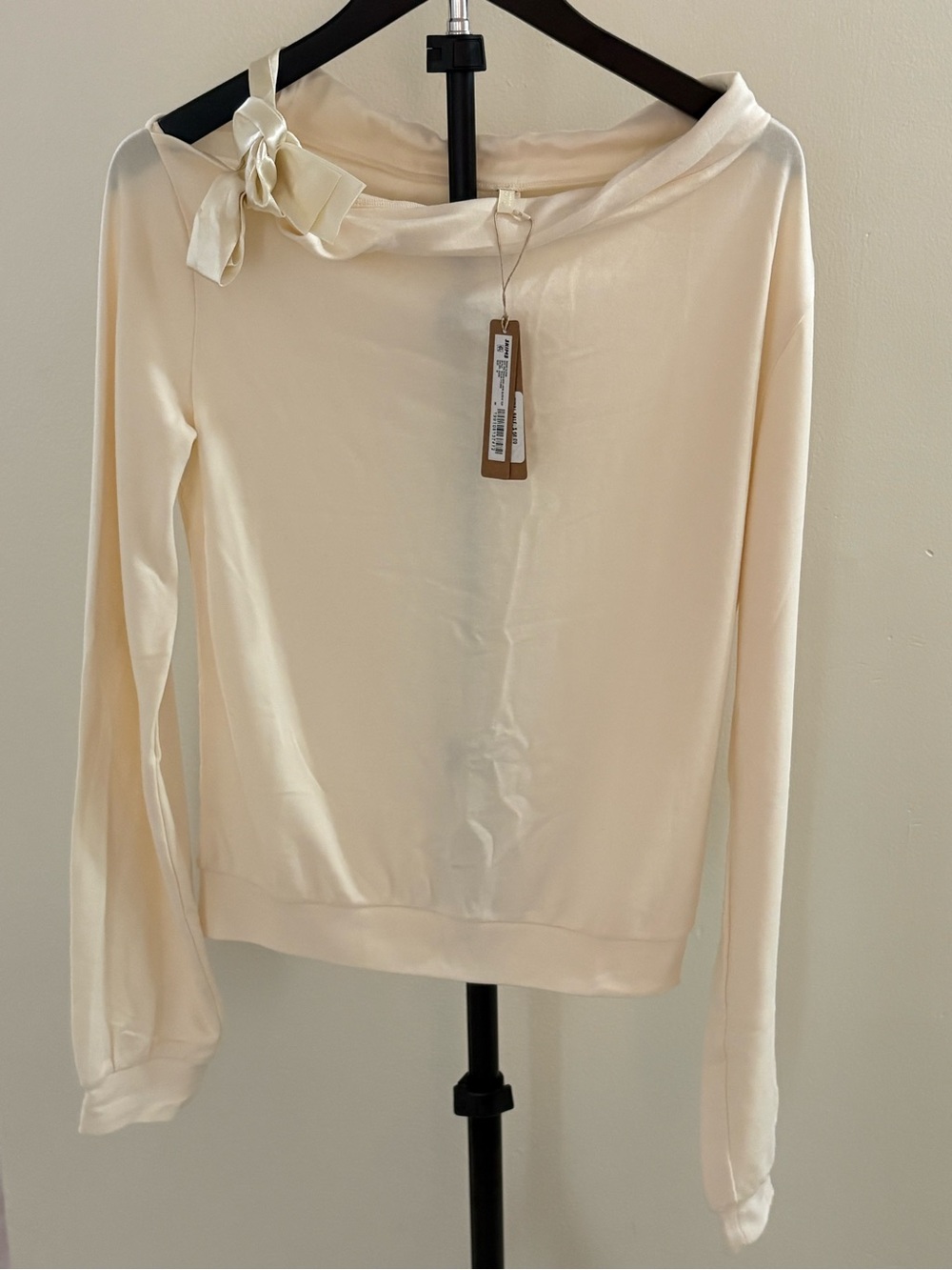 SKIMS Ecru One-Shoulder Top with Shoulder Tie